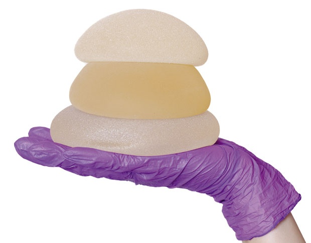 Да није било СИЛИКОНА, тешко да би преживела: Снимци открили како је ЧУДО спасило жену (ФОТО)